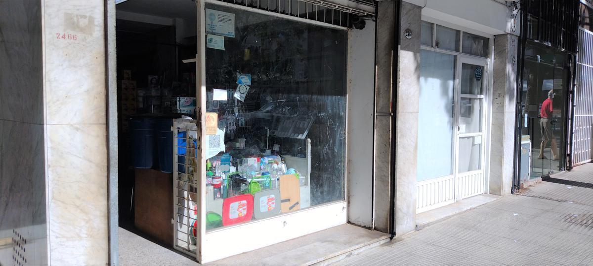 Foto de Local a mts de Av. Monroe!! - PB y Sótano, imagen 2