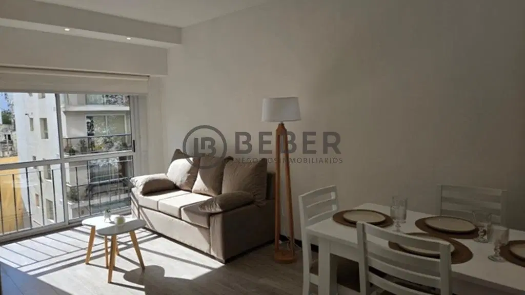 Venta departamento 3 ambientes a la calle, zona Centro Mar del Plata 2