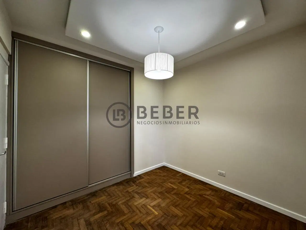 Venta departamento 3 ambientes con dependencia , Centro Mar del Plata 5