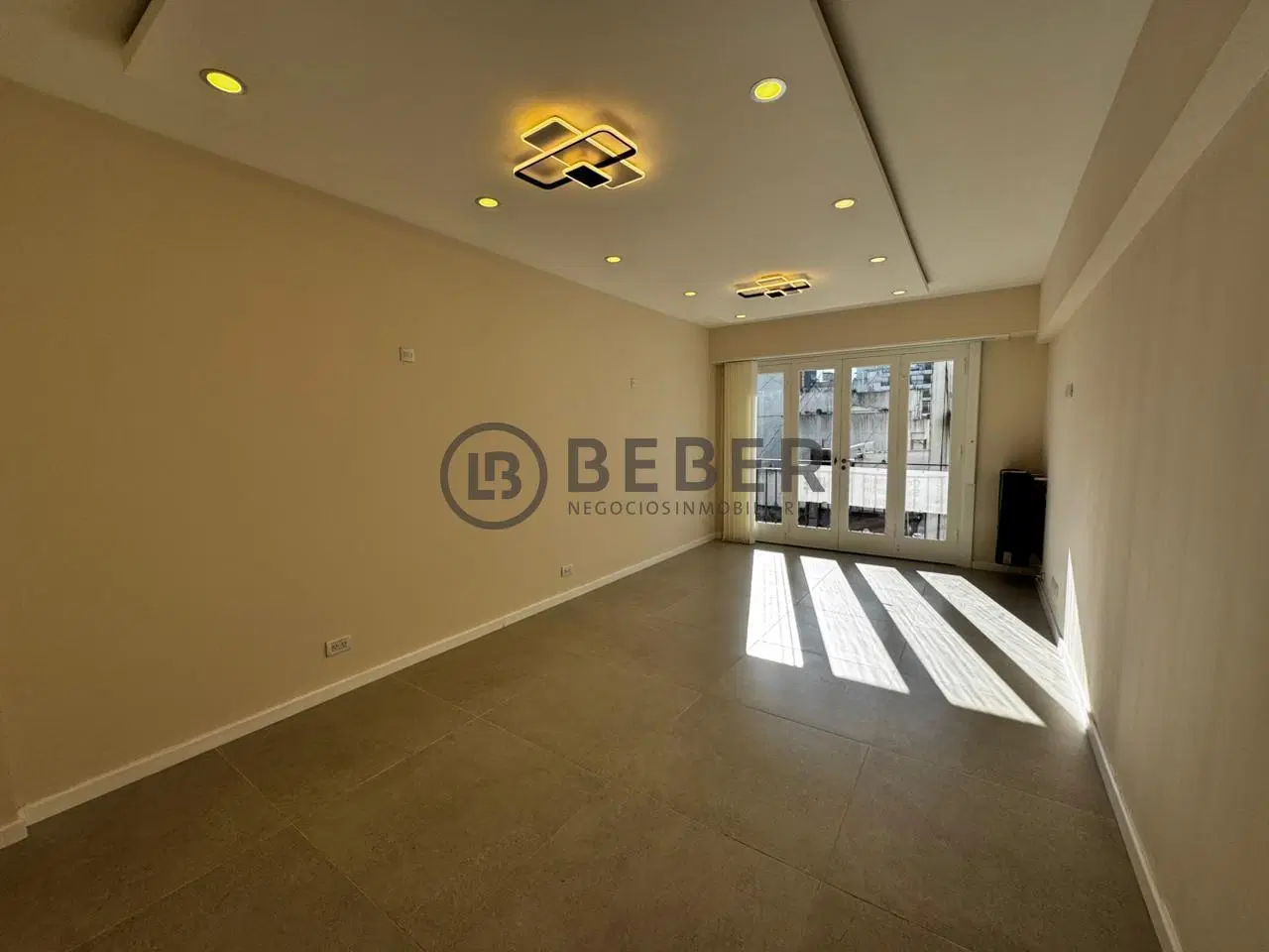 Venta departamento 3 ambientes con dependencia , Centro Mar del Plata 2