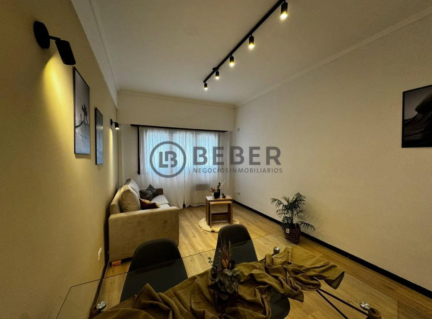 Venta departamento 2 ambientes con dependencia, zona Plaza Colón 2