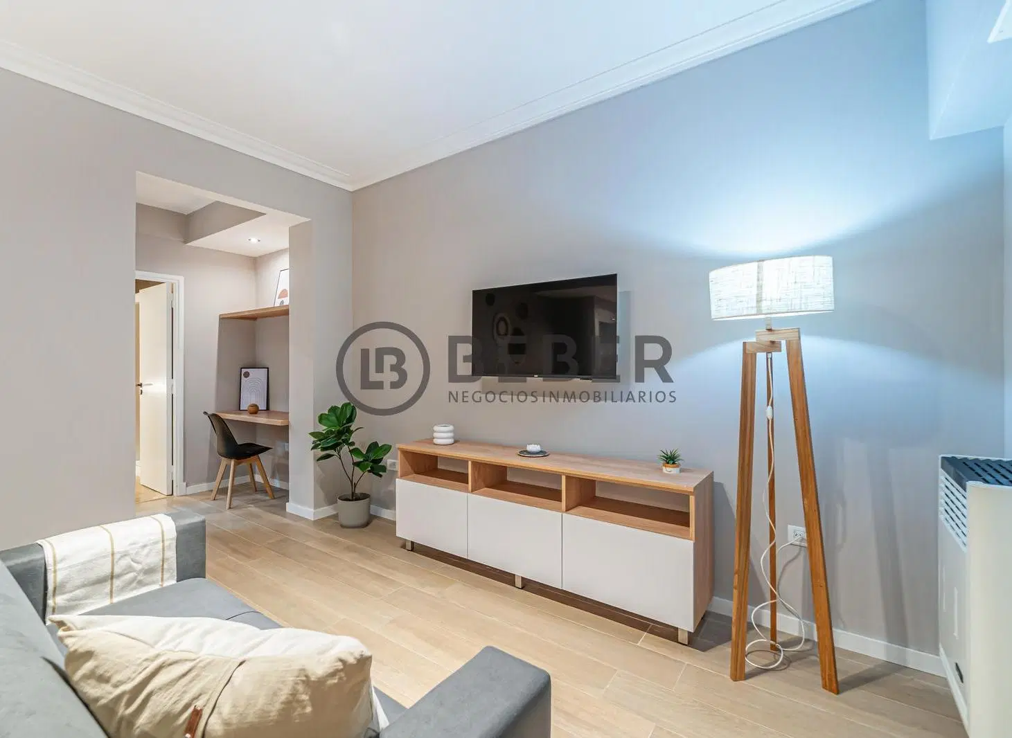 Venta Departamento 2 ambientes reciclado y amoblado lateral, Zona Plaza Colón, Mar del Plata. 3