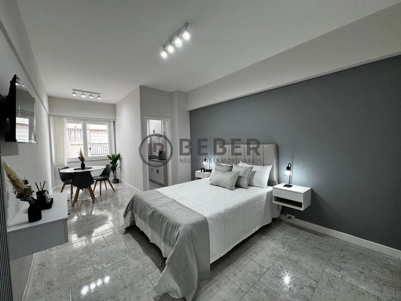 Venta ambiente al lateral, Centro 2