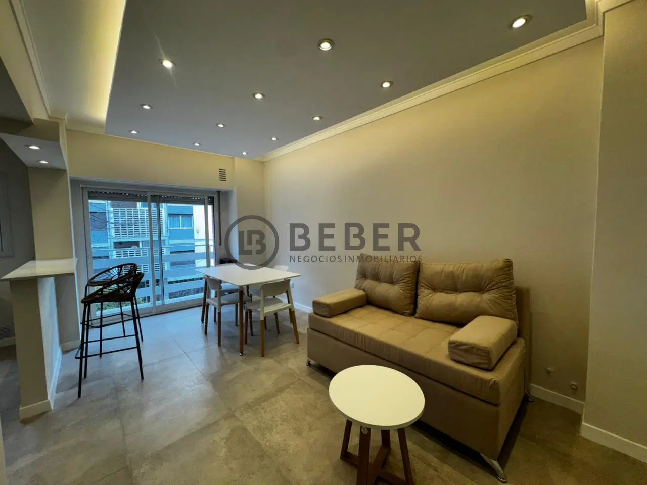 Departamento en venta de dos ambientes en Plaza Colon 5