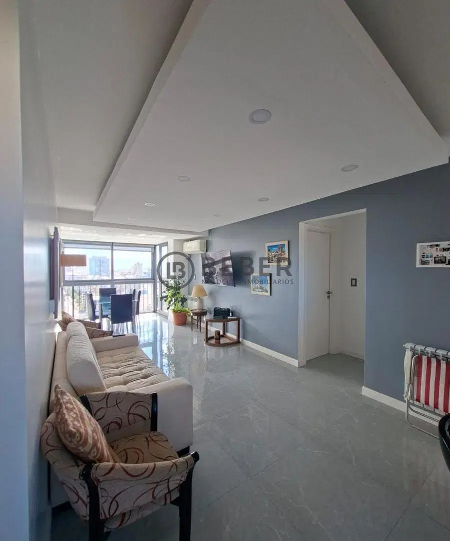 En venta tres ambientes con balcon y vista al mar, Centro 2