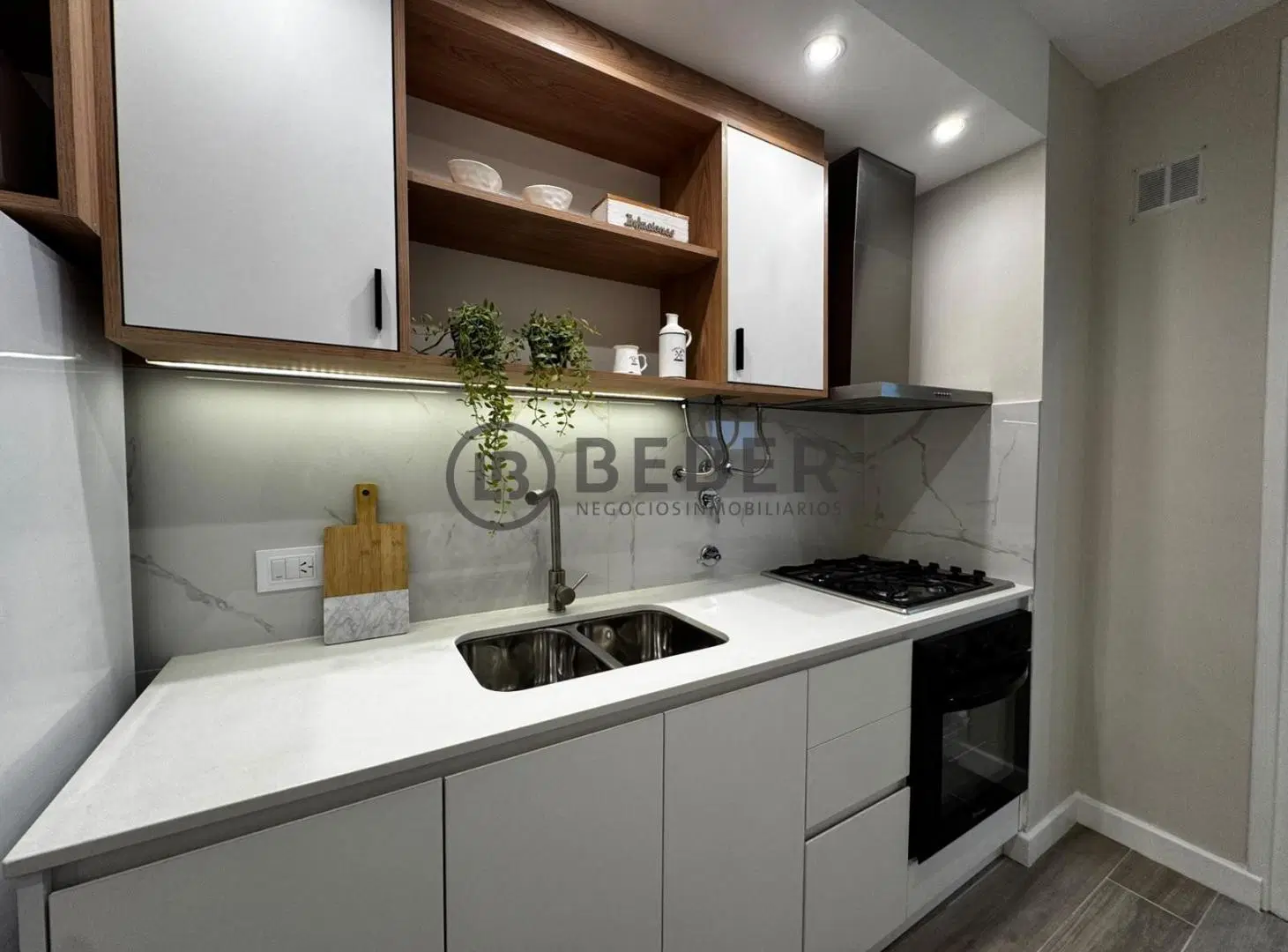 Departamento en venta de Dos Ambientes con dependencia Zona Centro 3