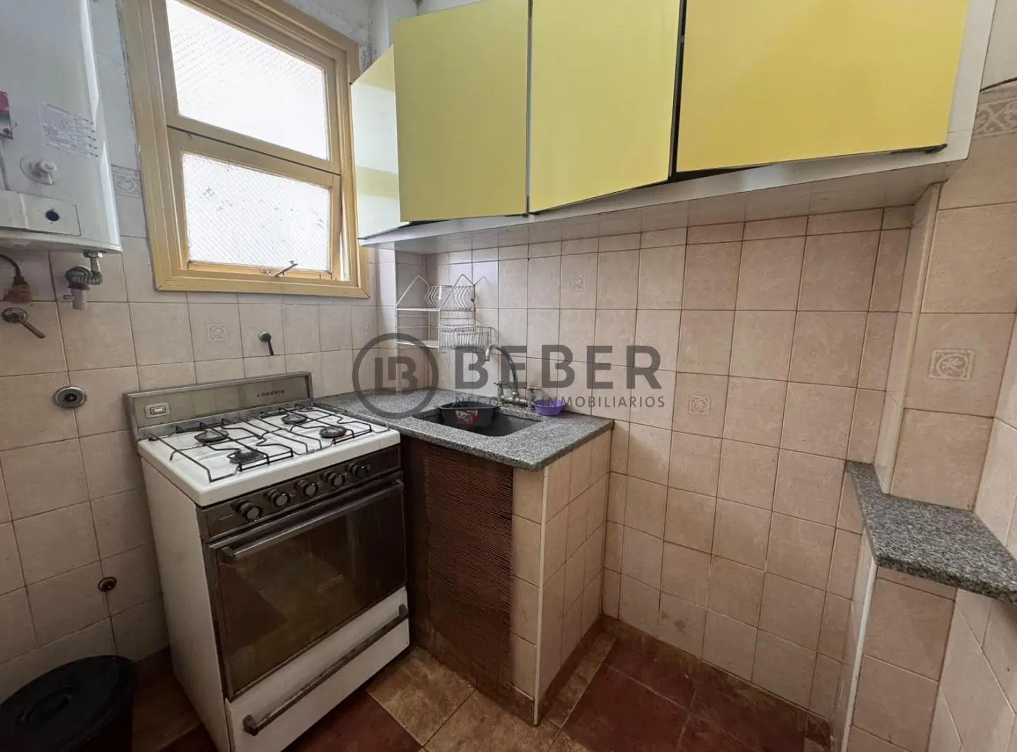EN VENTA ambiente al contrafrente, La Perla 5