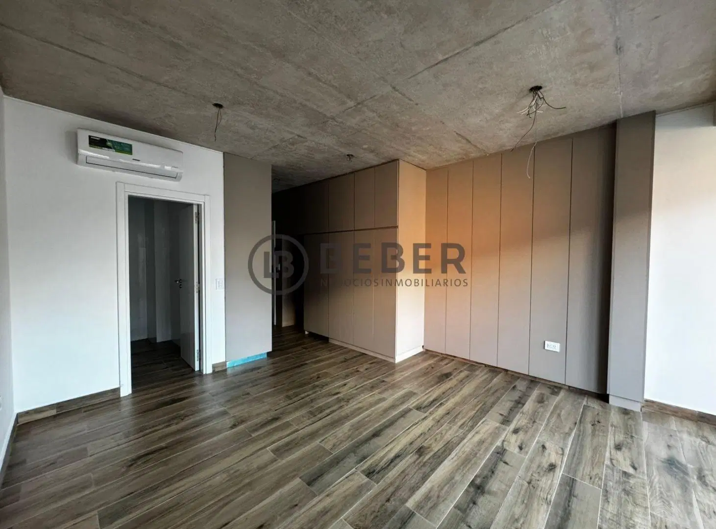 En venta dos ambientes al contrafrente con balcon a estrenar, Guemes 5