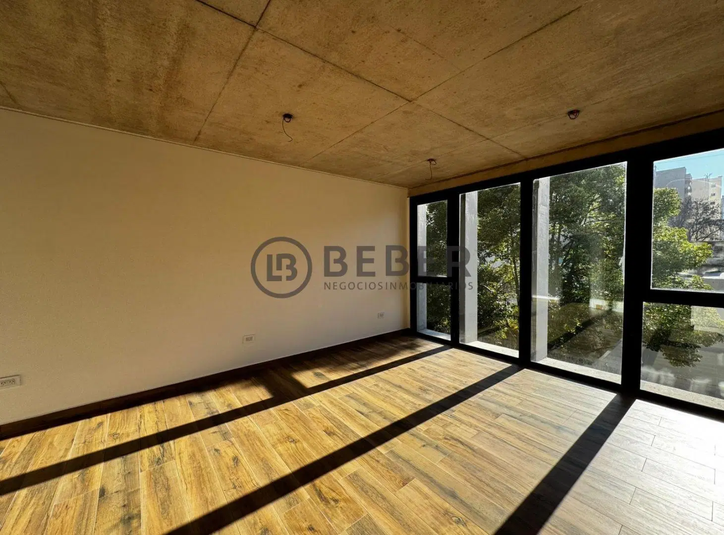 En venta dos ambientes al contrafrente con balcon a estrenar, Guemes 5