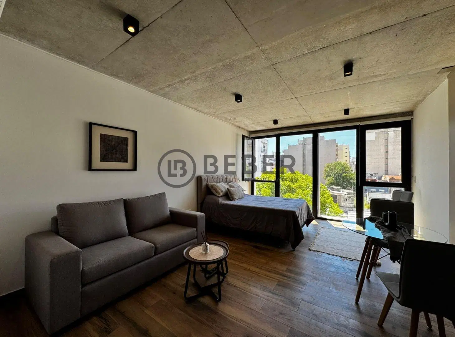 En venta ambiente al contrafrente a estrenar, Guemes 2