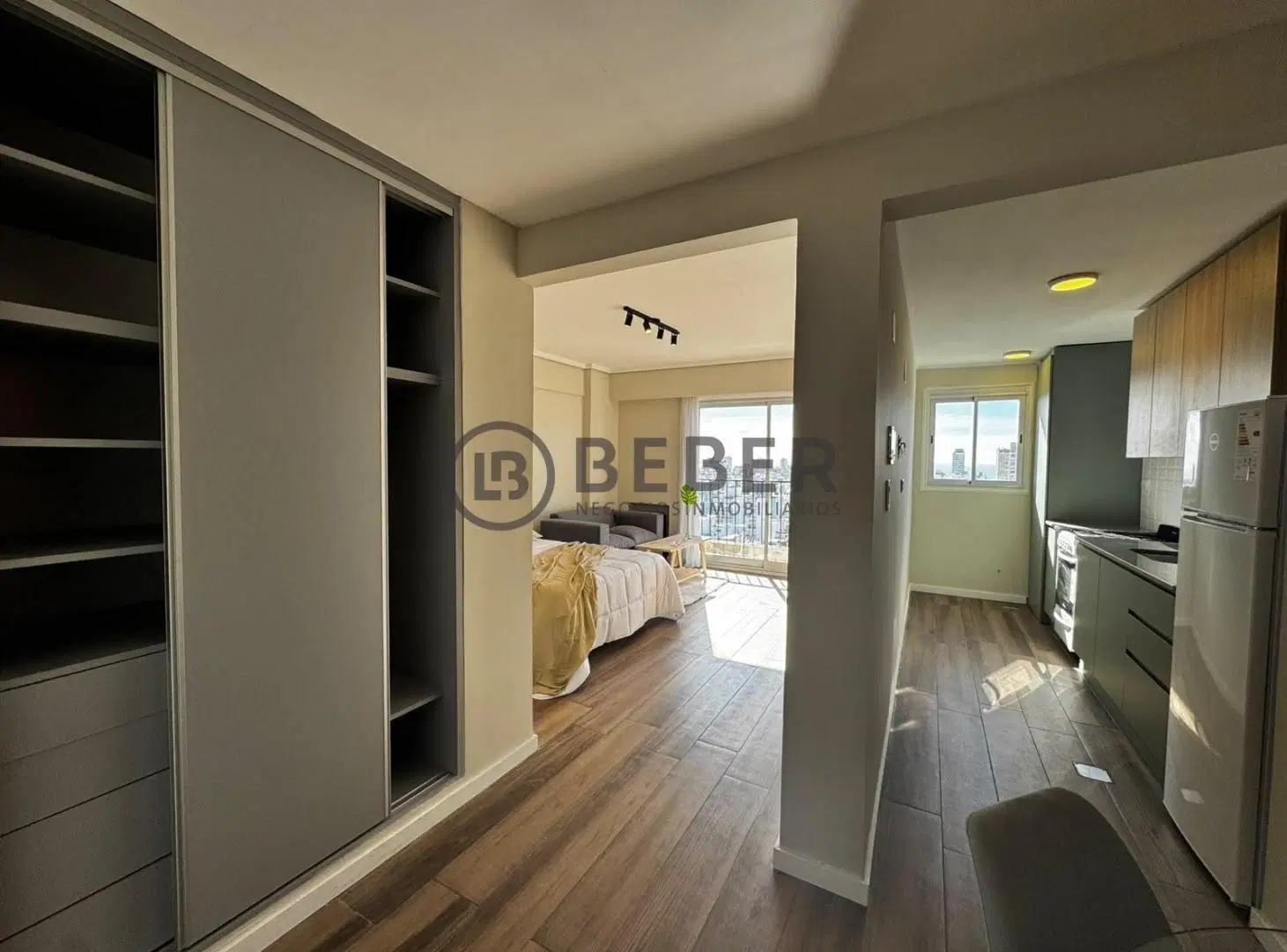 Departamento en Venta de Un Ambientes Plaza Colon con Balcon Saliente 2
