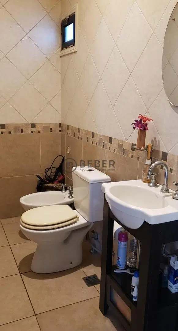 Departamento en Venta Cuatro Ambientes Zona La Perla 5