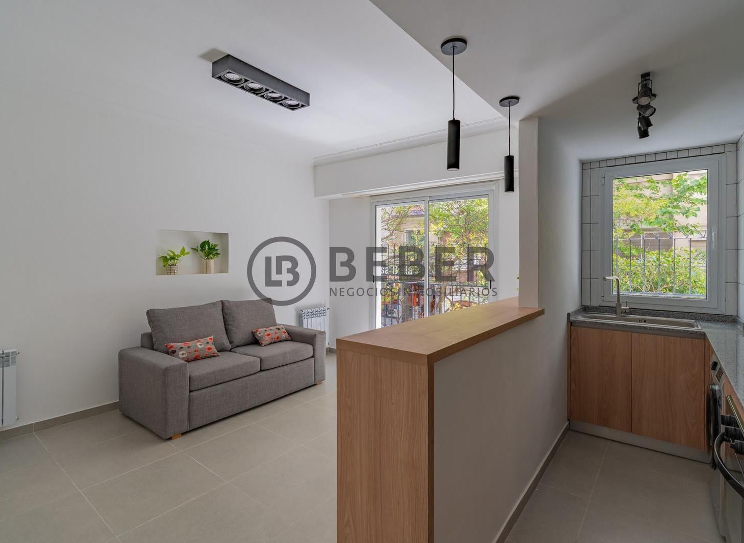 Foto de En venta tres ambientes a la calle con balcon, Terminal Vieja, imagen 3