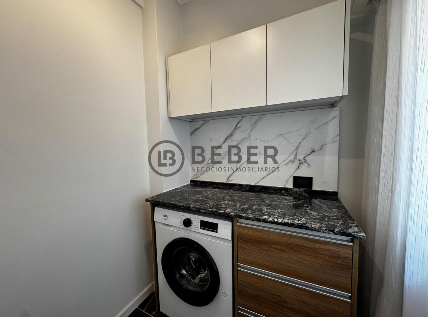 Foto de En venta tres ambientes al frente con balcon, Plaza Mitre, imagen 1