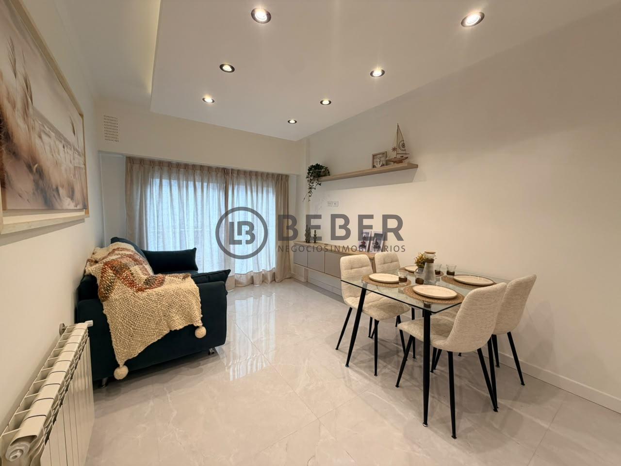 Foto de En venta tres ambientes al frente con balcon frances, Centro, imagen 4