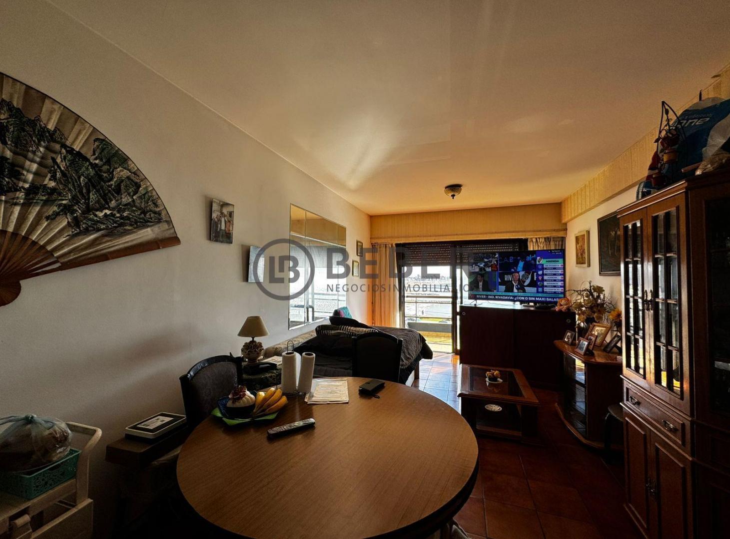 Foto de En venta dos ambientes con balcon saliente y vista al mar, La Perla, imagen 2