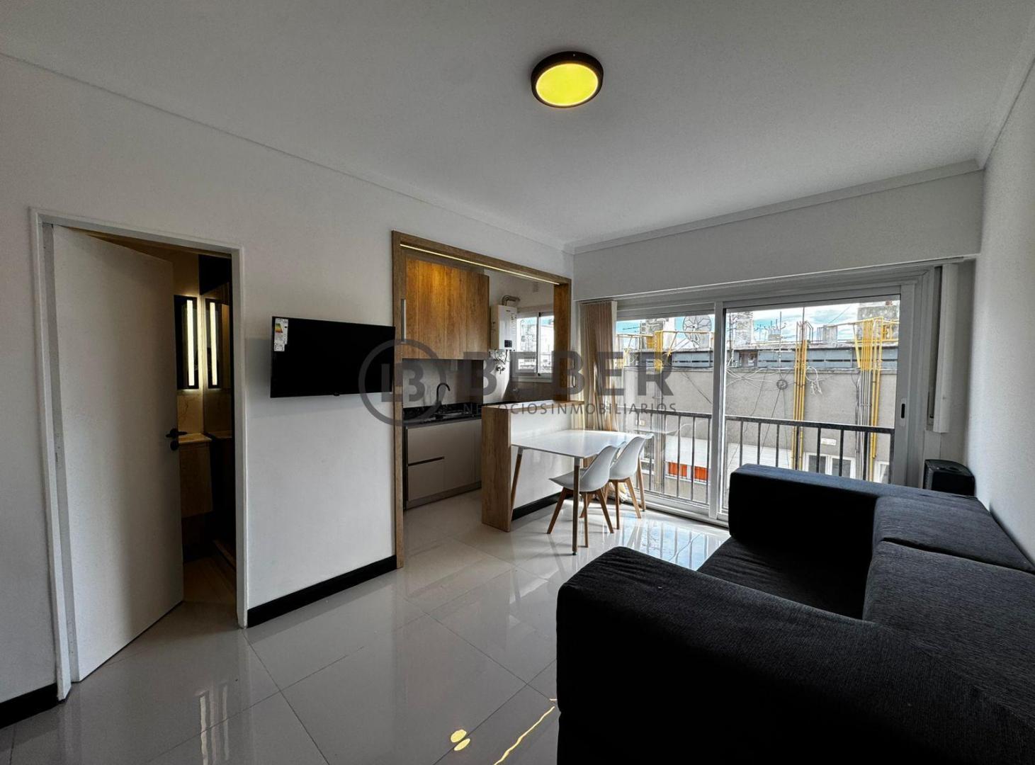 Foto de En venta ambiente al lateral, Plaza Colon, imagen 2