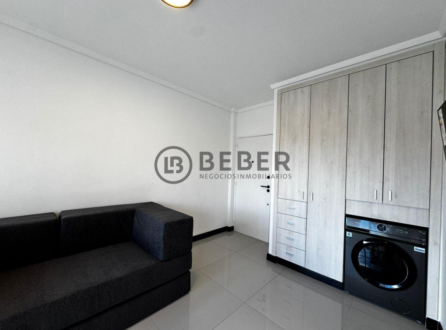 Foto de En venta ambiente al lateral, Plaza Colon, imagen 5