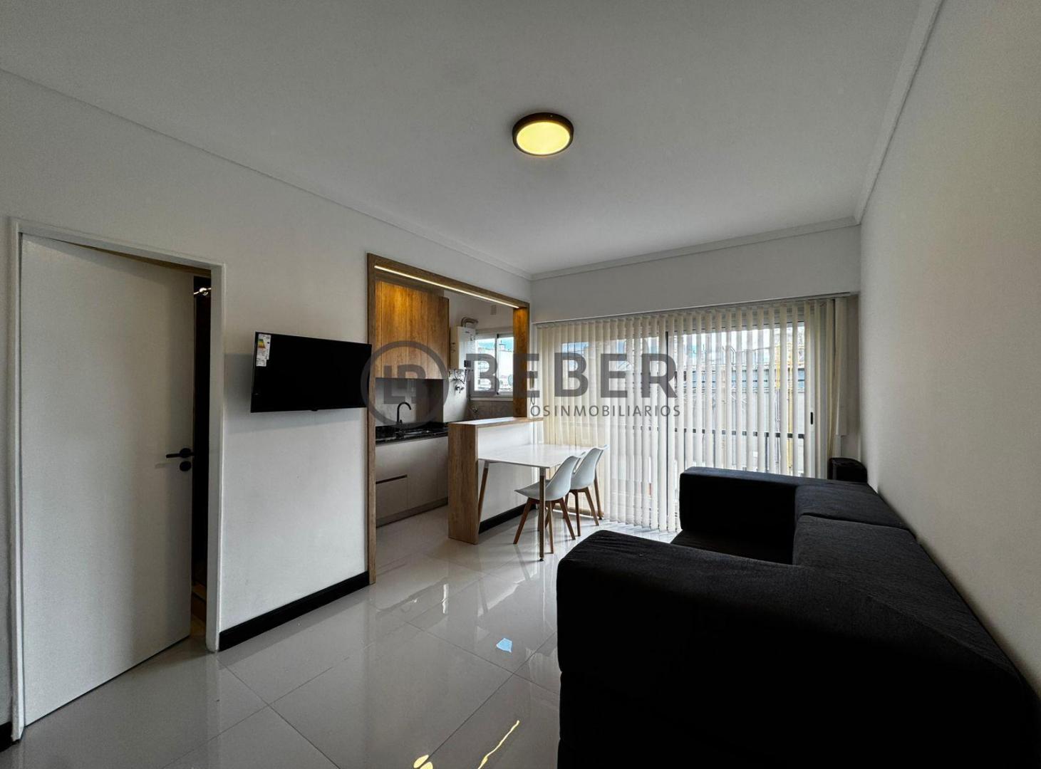 Foto de En venta ambiente al lateral, Plaza Colon, imagen 3