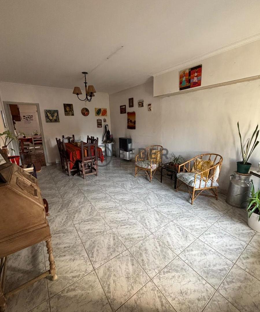 Foto de En venta PH de tres ambientes al frente, San Cayetano, imagen 3