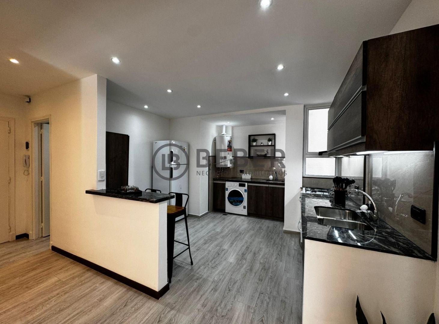 Foto de Venta departamento 3 ambientes a la calle, zona Centro Mar del Plata, imagen 2