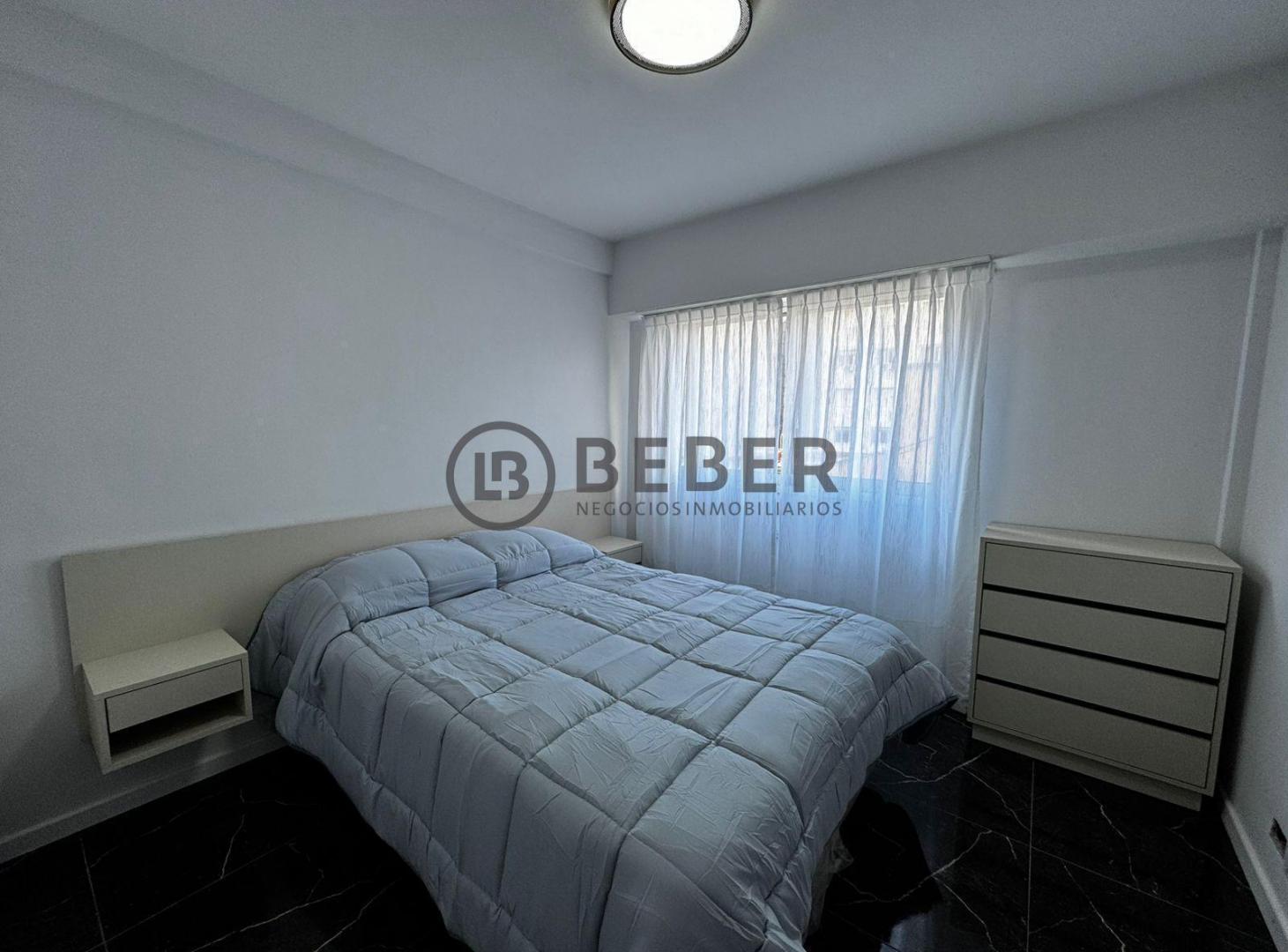 Foto de Venta Departamento 2 ambientes al contrafrente con balcon francés-Zona, imagen 5