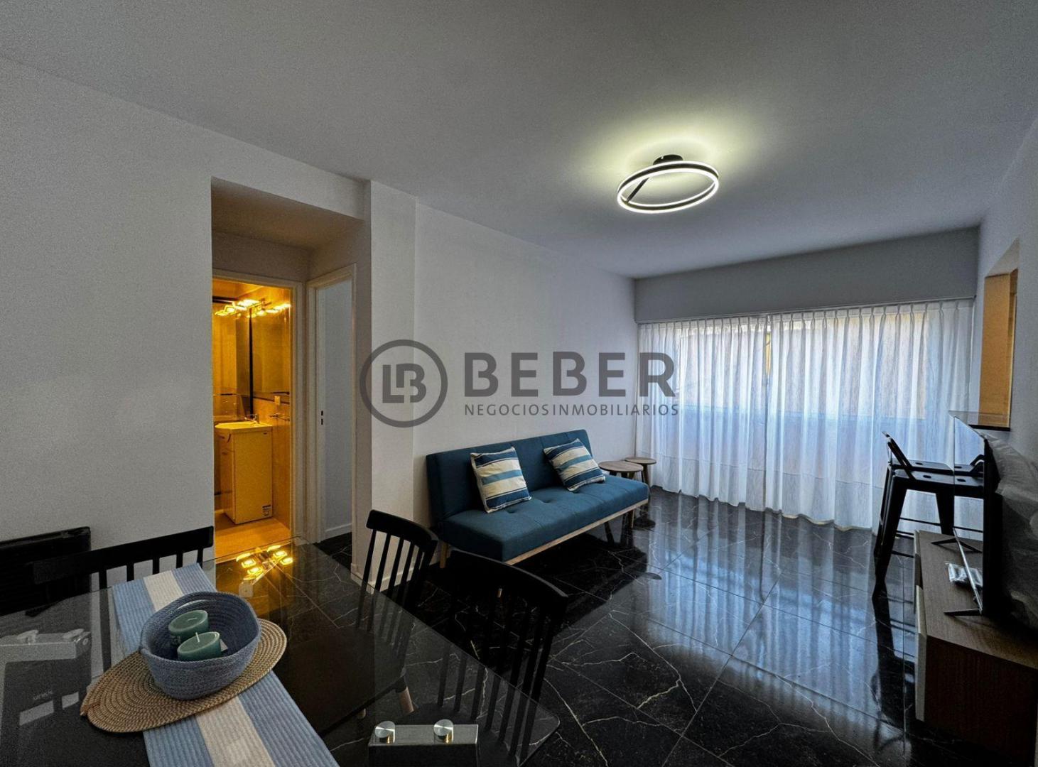 Foto de Venta Departamento 2 ambientes al contrafrente con balcon francés-Zona, imagen 2