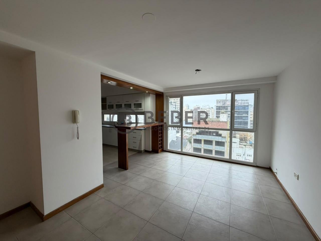 Foto de En venta tres ambientes al contrafrente, Plaza Mitre, imagen 3