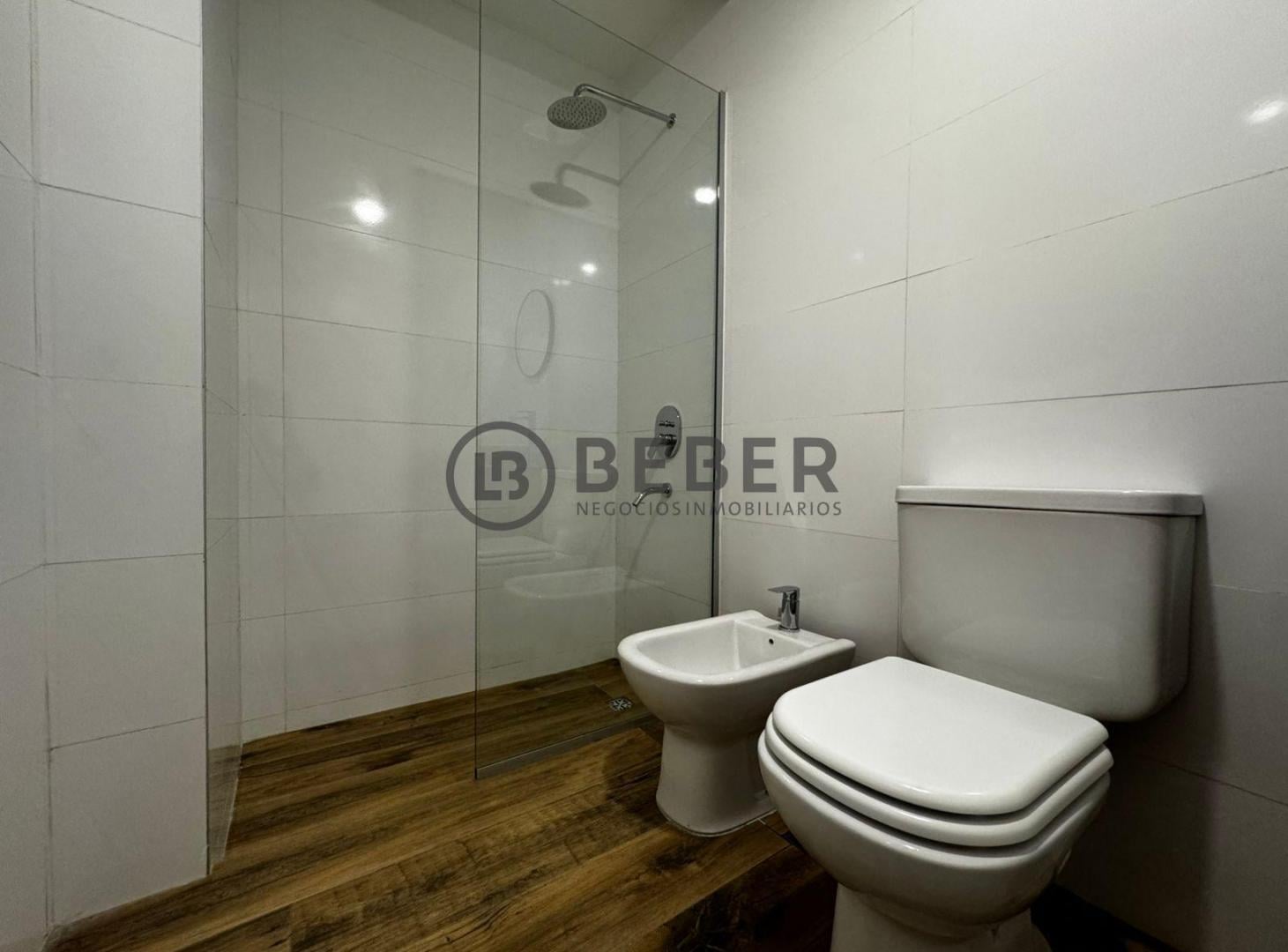 Foto de En venta ambiente al contrafrente a estrenar, Guemes, imagen 2