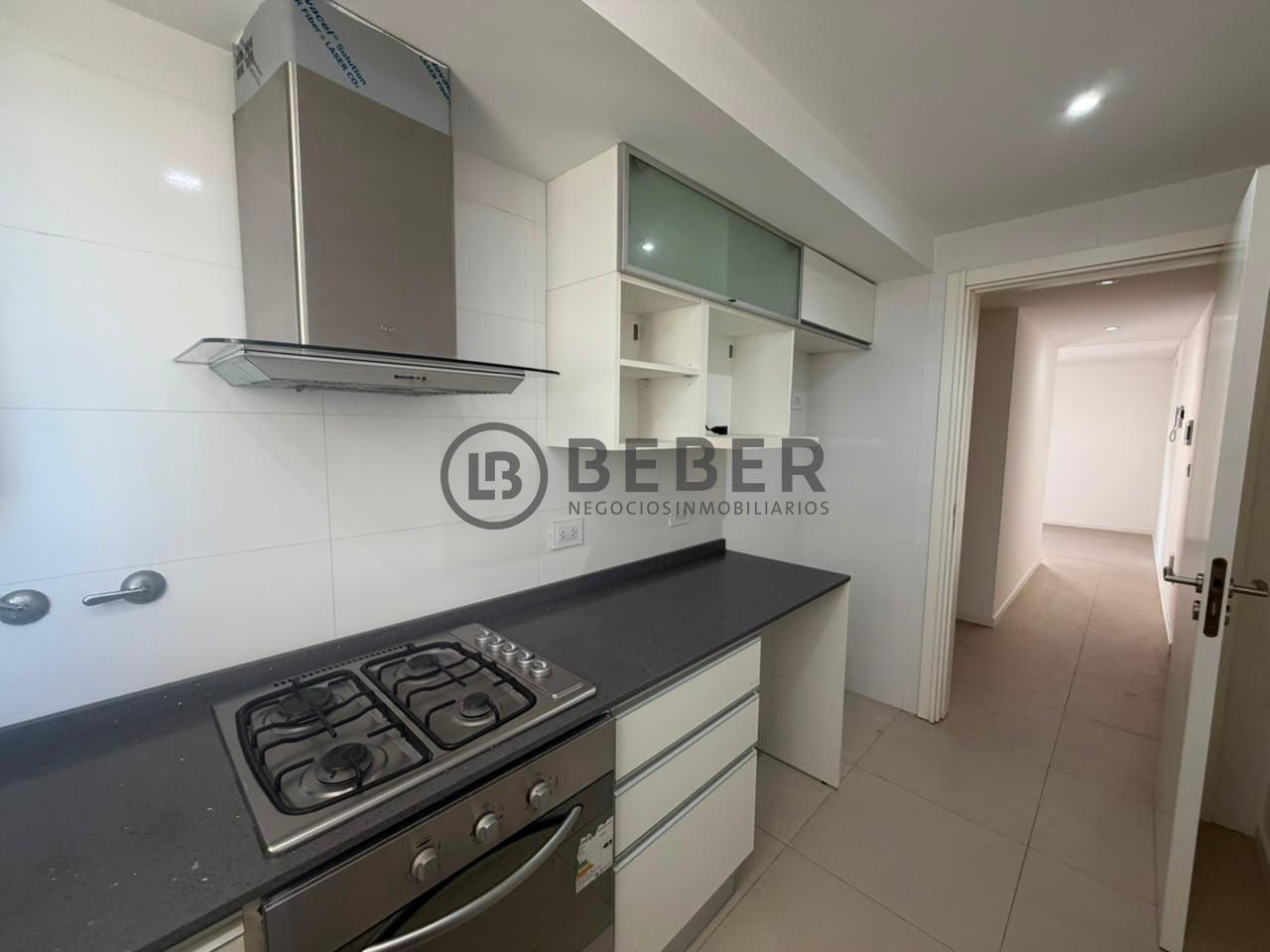 Foto de En venta tres ambientes al frente con balcón, Güemes, imagen 3