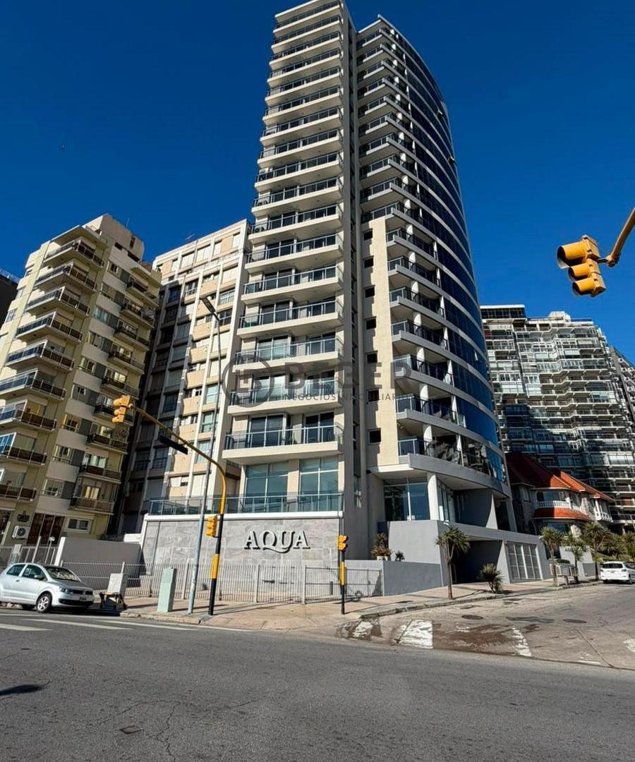 Foto de En venta tres ambientes al frente con balcón, Güemes, imagen 1