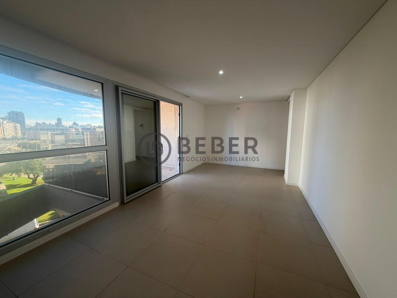 Foto de En venta tres ambientes al frente con balcón, Güemes, imagen 2