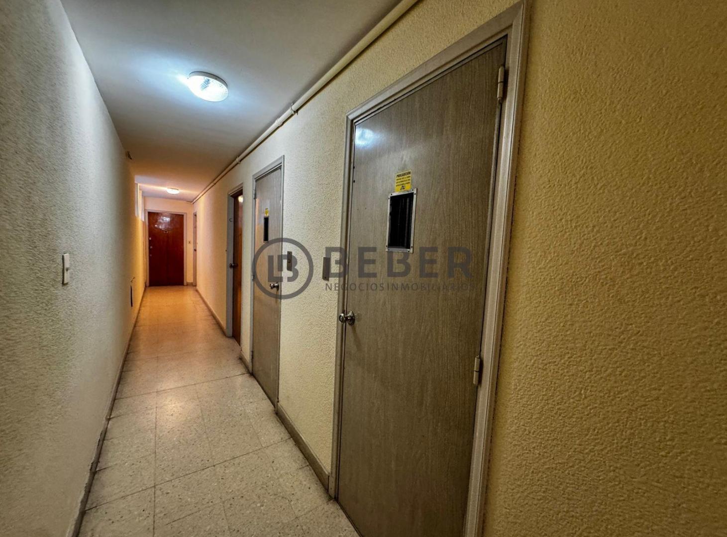 Foto de En venta dos ambientes al lateral, Centro, imagen 2