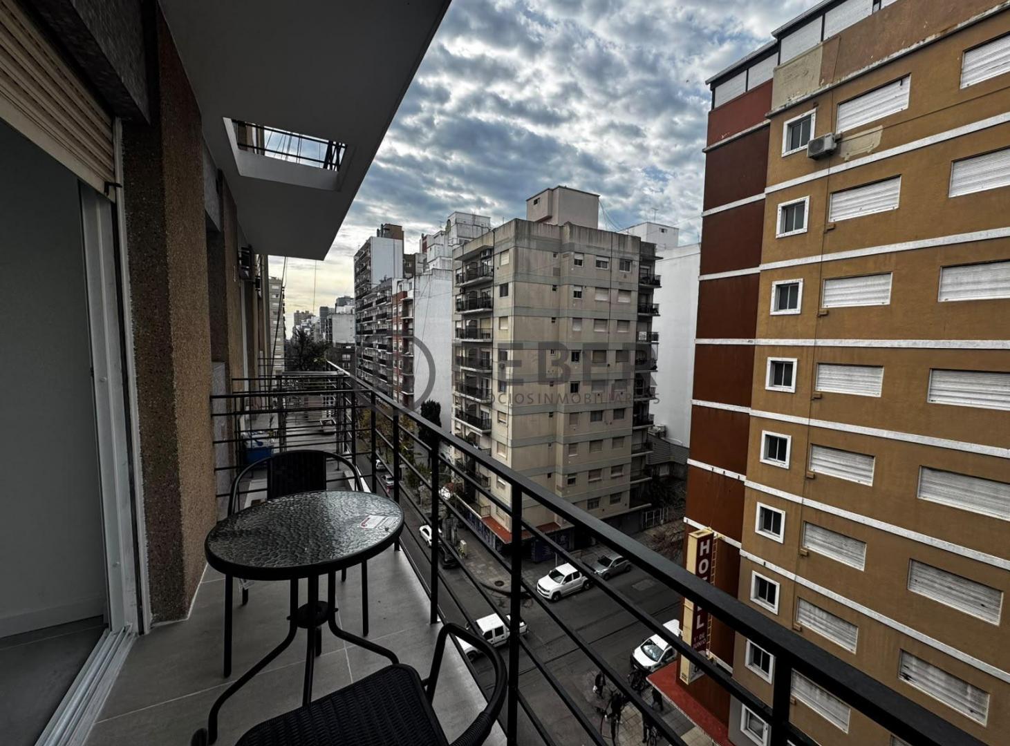 Foto de En venta tres ambientes al frente con balcon, Plaza Mitre, imagen 2