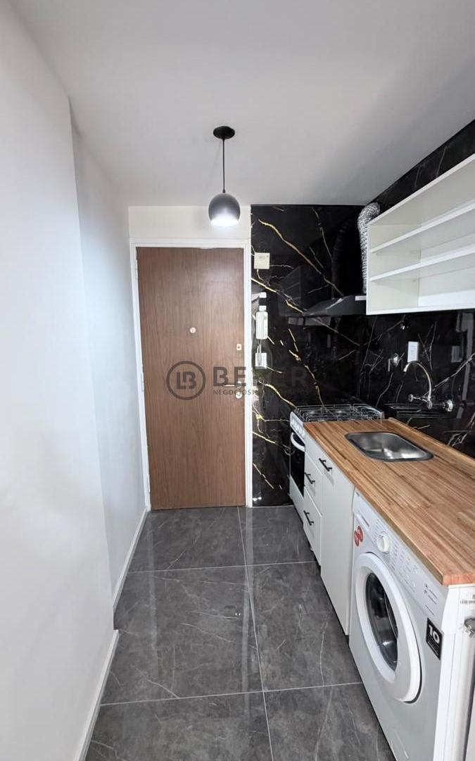 Foto de En venta ambiente al frente con balcon, Guemes, imagen 4