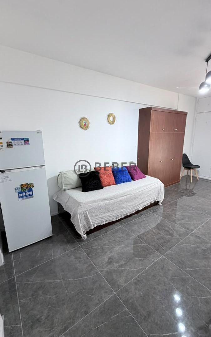Foto de En venta ambiente al frente con balcon, Guemes, imagen 5