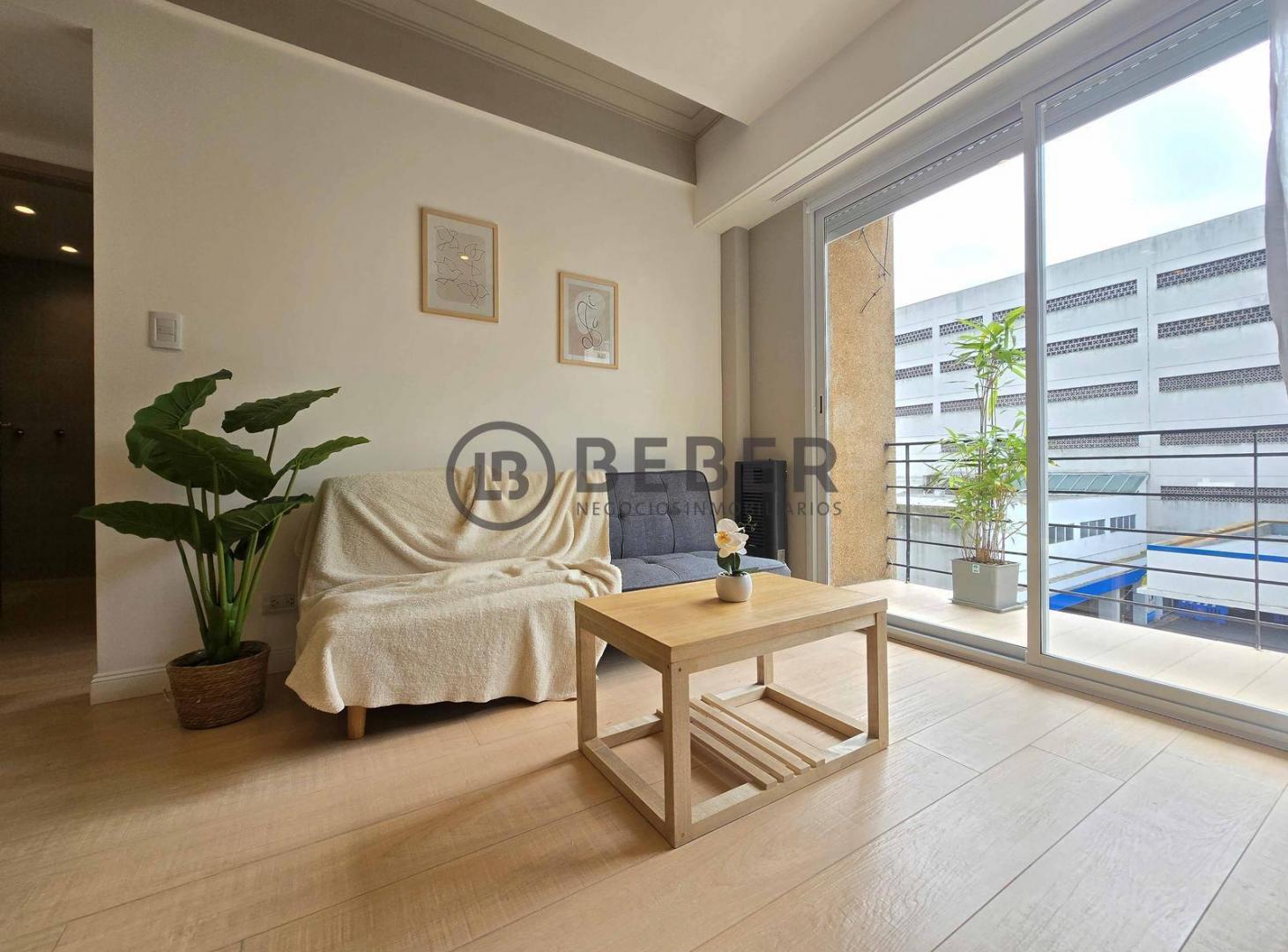 Foto de En venta dos ambientes al frente con balcon saliente, Plaza Mitre, imagen 2