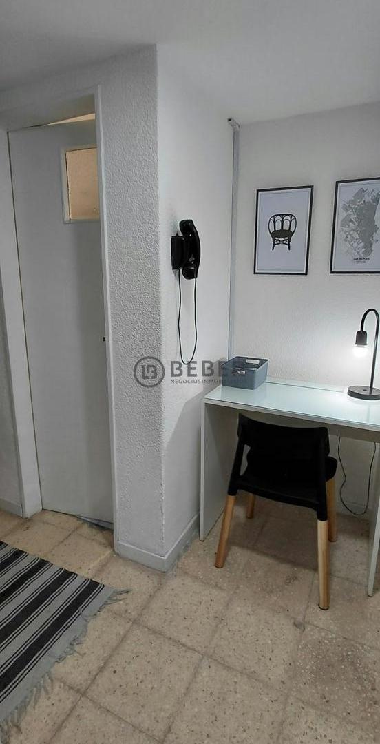 Foto de En venta ambiente al contrafrente, Plaza Colon, imagen 4