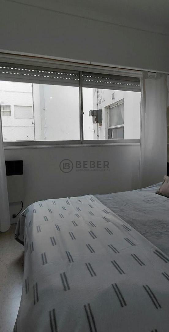 Foto de En venta ambiente al contrafrente, Plaza Colon, imagen 2