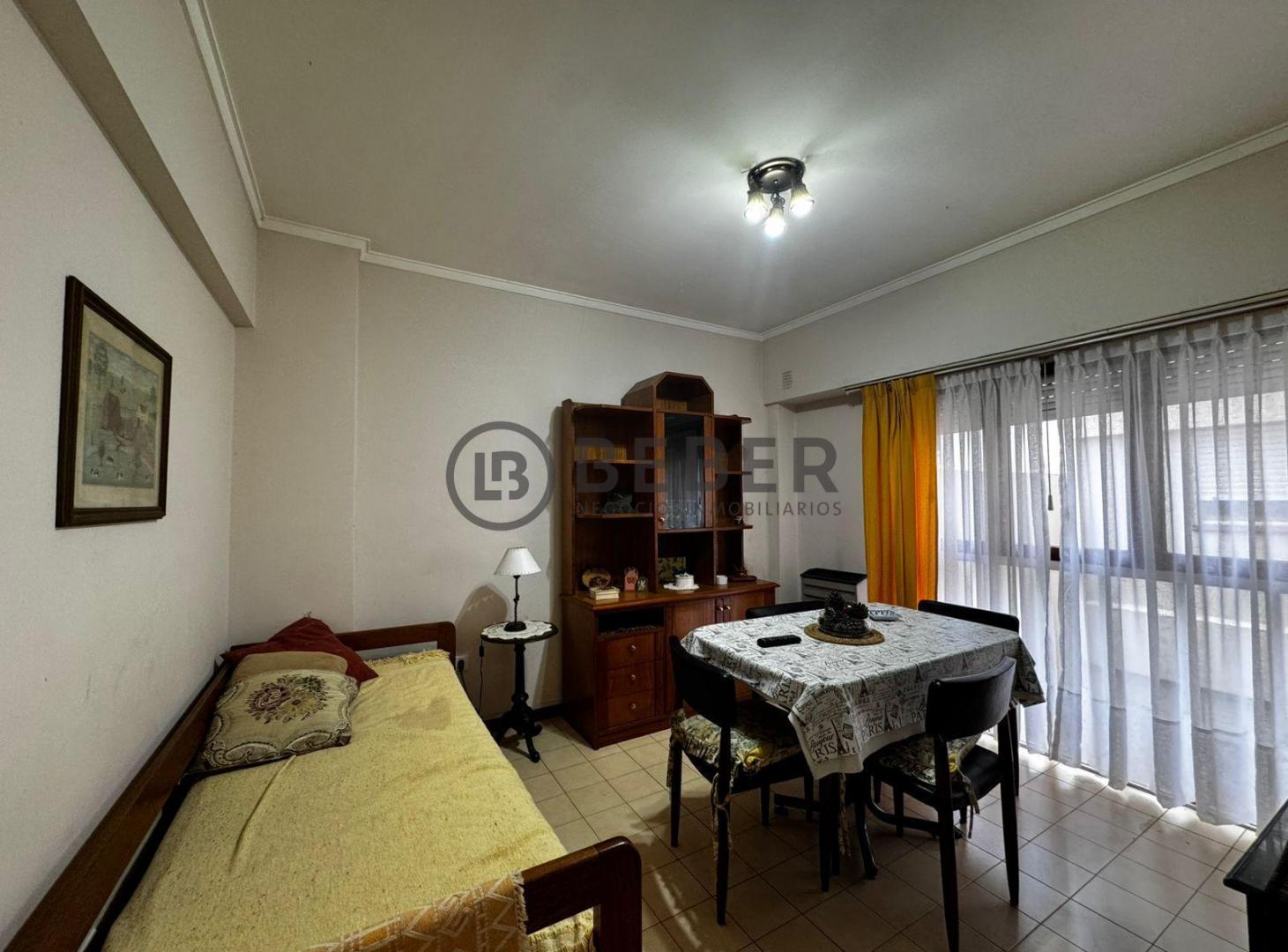 Foto de En venta dos ambientes al contrafrente, La Perla, imagen 2