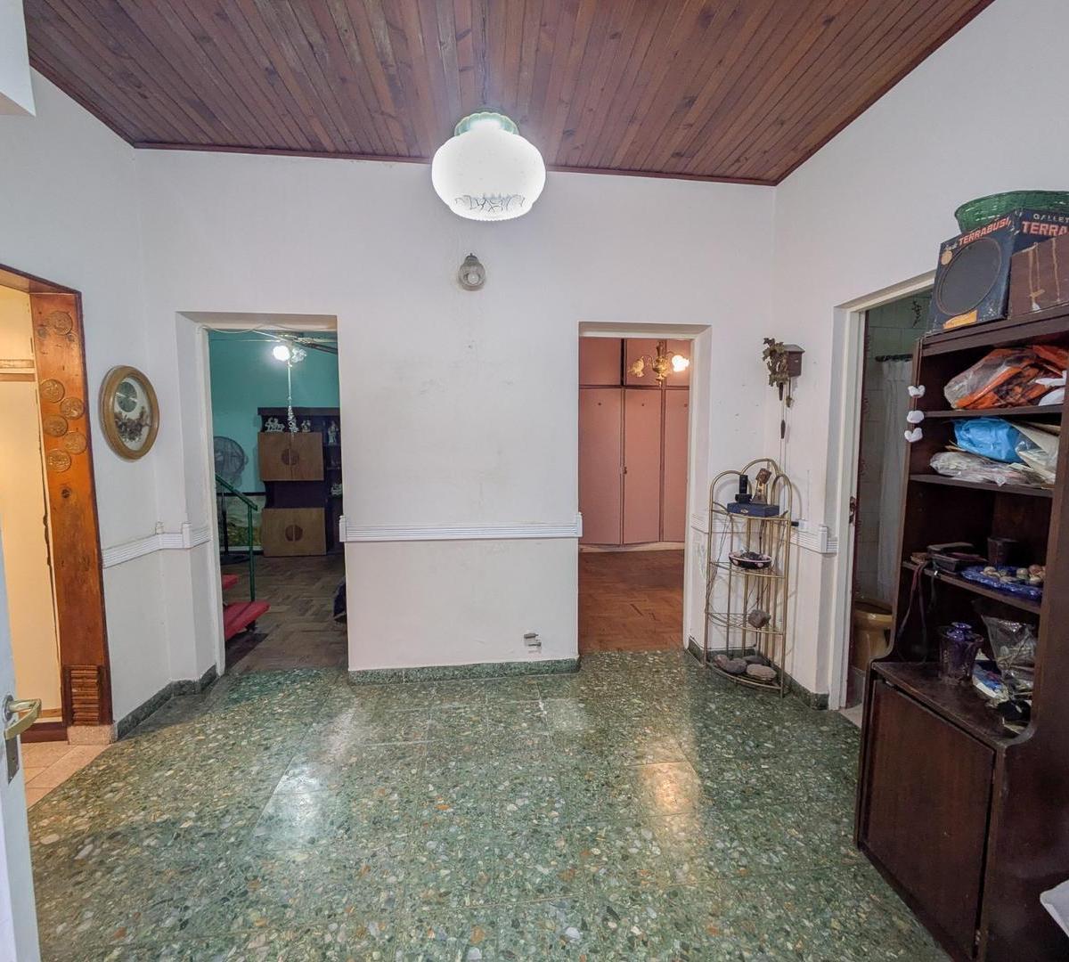 Coghlan. Venta PH con Terraza Propia por Escritura! 1