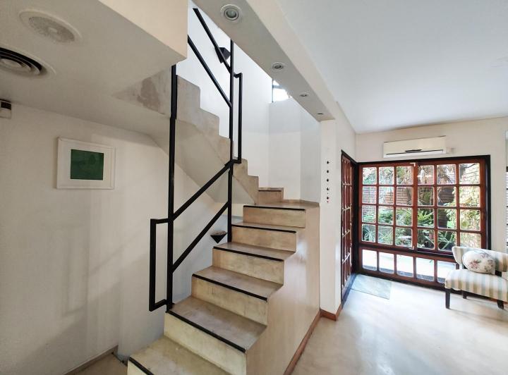 Apto crédito! Triplex de 3 dorm con depcia. Patio y terraza. 4