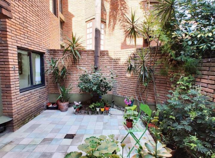 Apto crédito! Triplex de 3 dorm con depcia. Patio y terraza. 5