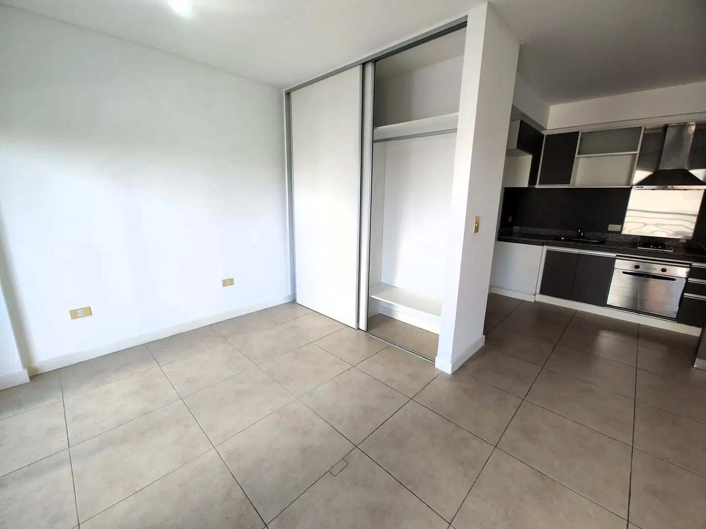 Hermoso monoambiente con vista abierta a pulmon, mucha luz!! 4