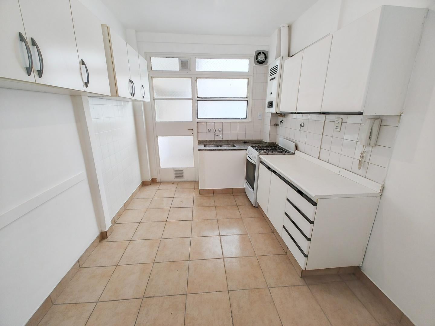 venta departamento 3 ambientes en Belgrano. Cerca subte.