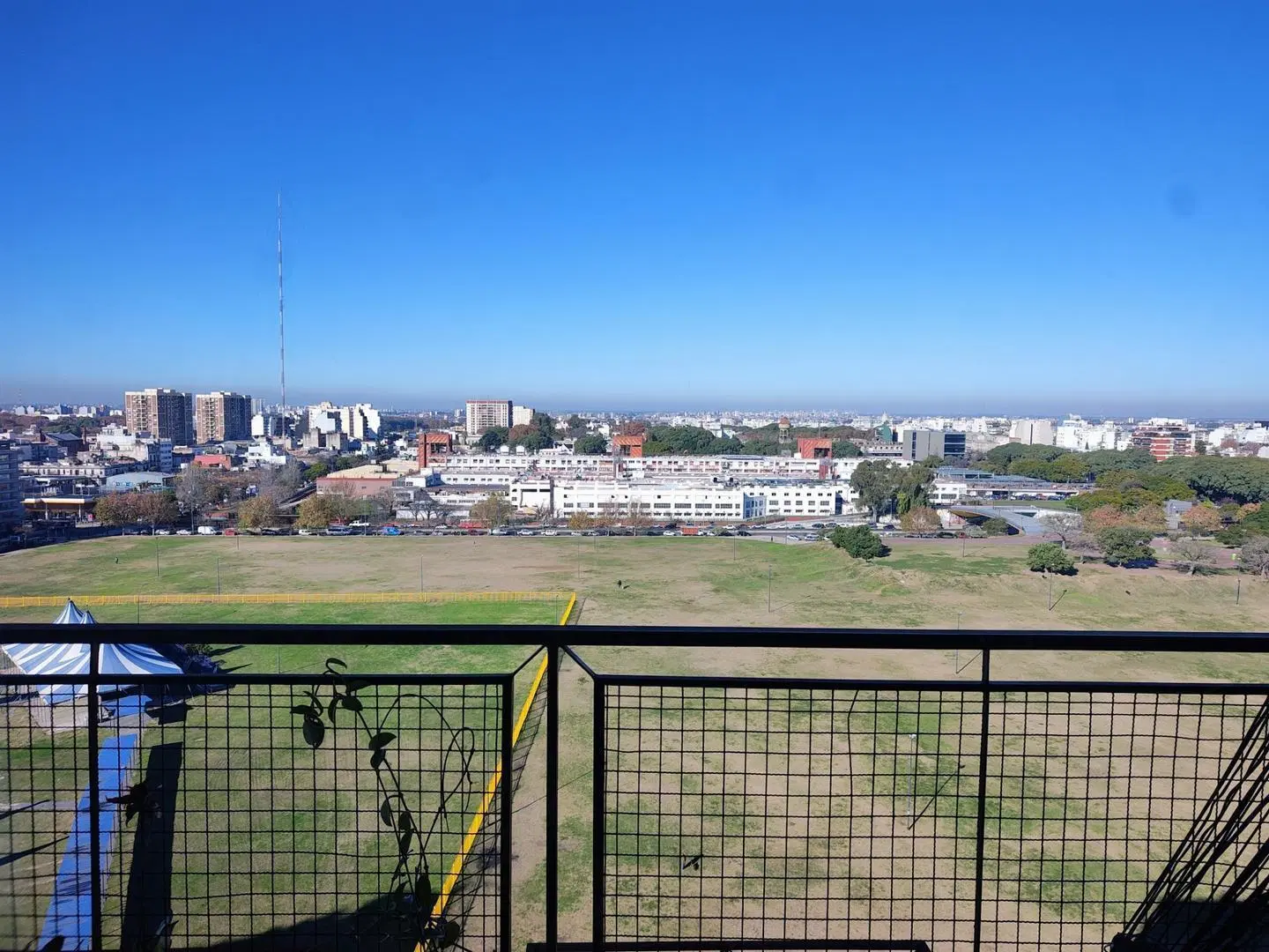 Hermoso 3 ambientes refaccionado con vista abierta!! 5