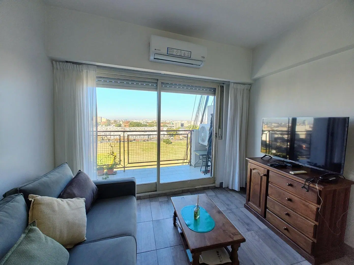 Hermoso 3 ambientes refaccionado con vista abierta!! 1