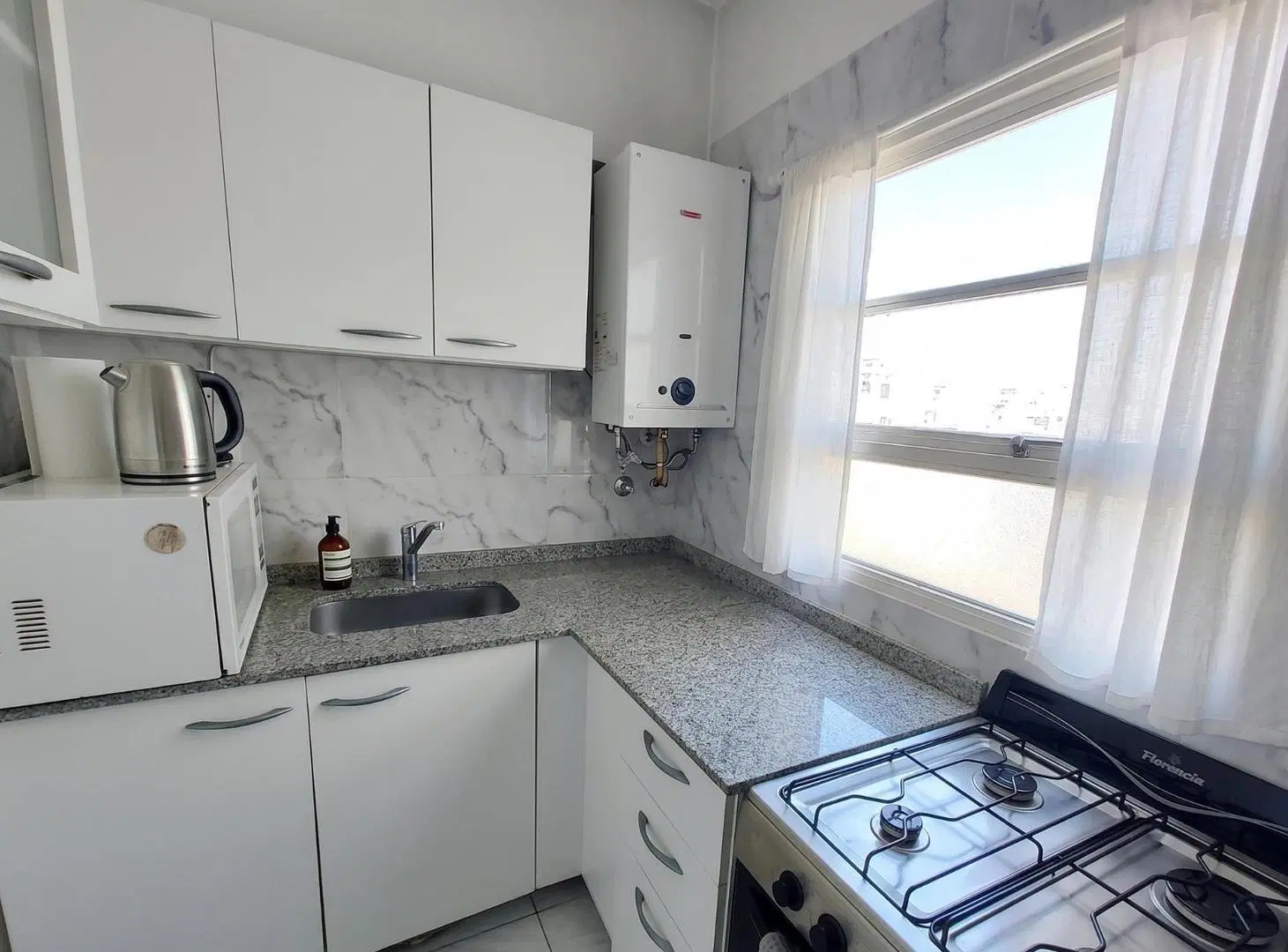 Hermoso 3 ambientes refaccionado con vista abierta!! 4