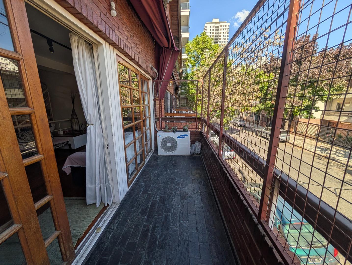 Foto de Excelente Triplex Sin Expensas | Cochera, Parrilla y Suite, imagen 5