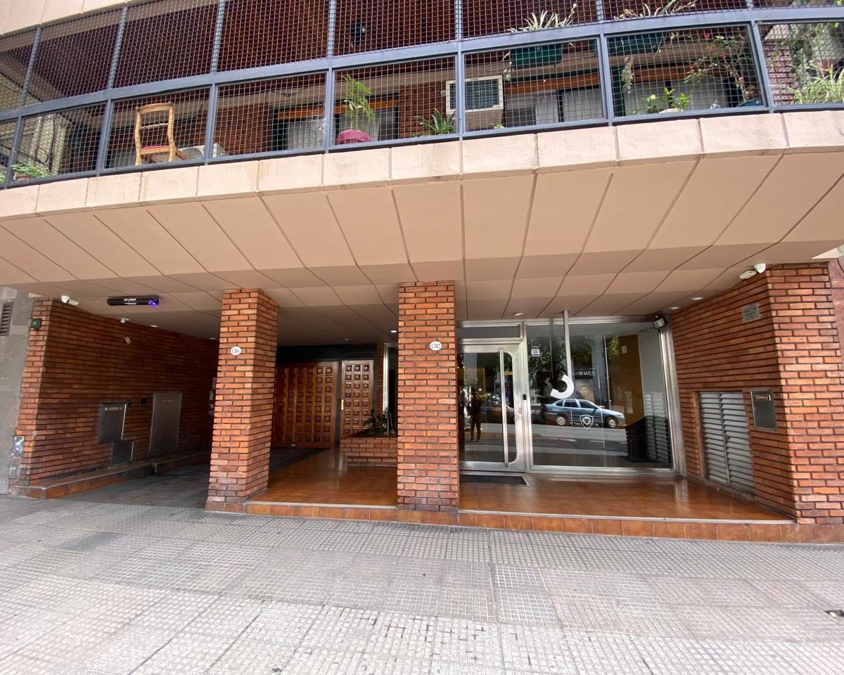 Semipiso Al Frente - 3 Dorm. Mas Dependencia y Cochera 3